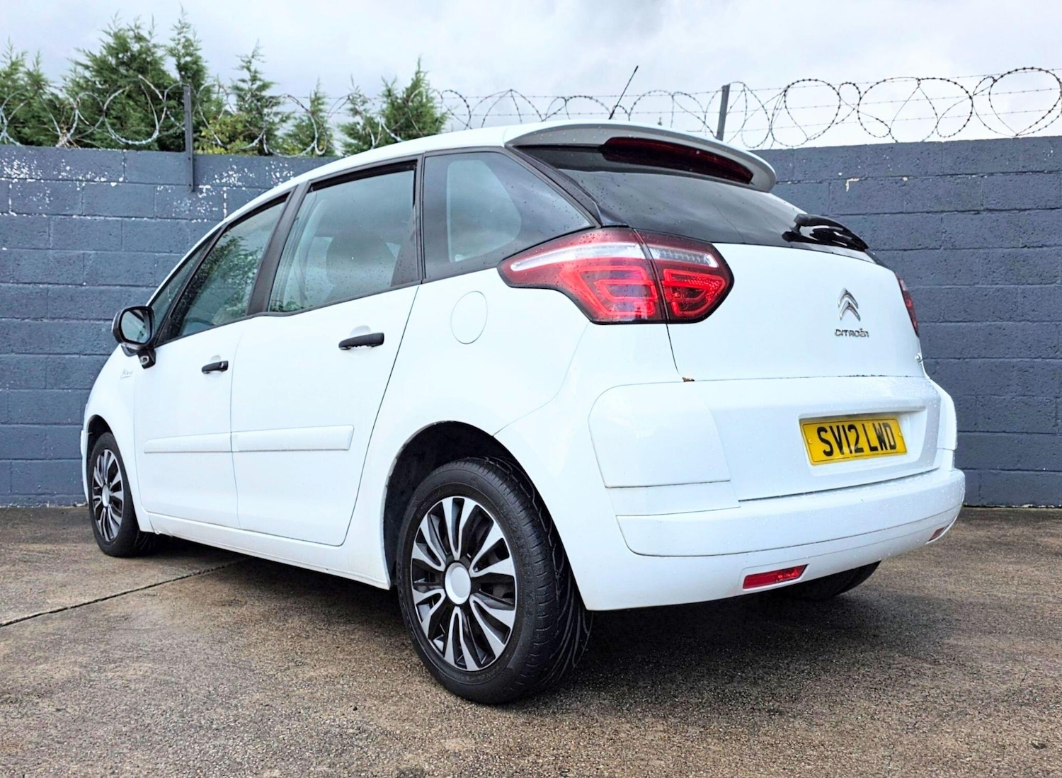 Used Citroen C4 Picasso 2012 for sale - 76226671: Photo 14