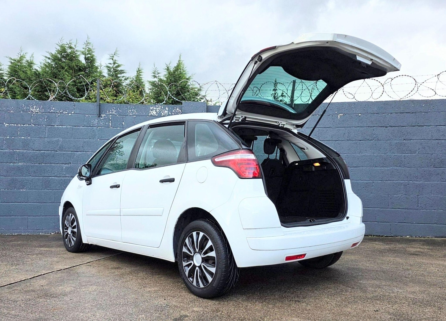 Used Citroen C4 Picasso 2012 for sale - 76226671: Photo 15