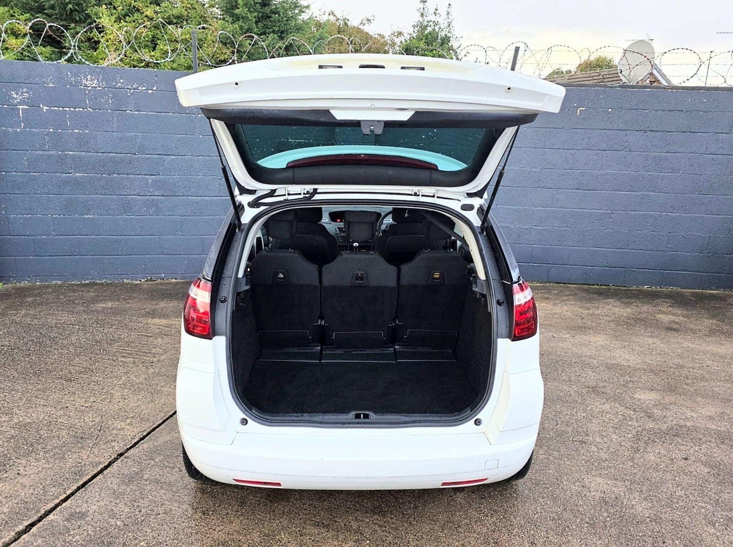 Used Citroen C4 Picasso 2012 for sale - 76226671: Photo 17