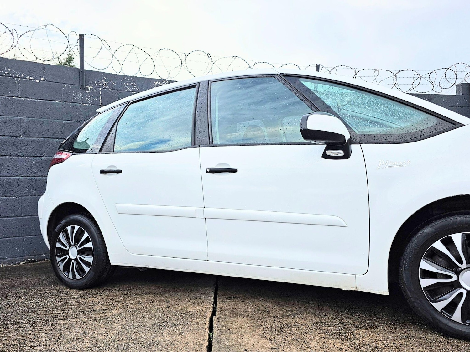 Used Citroen C4 Picasso 2012 for sale - 76226671: Photo 6