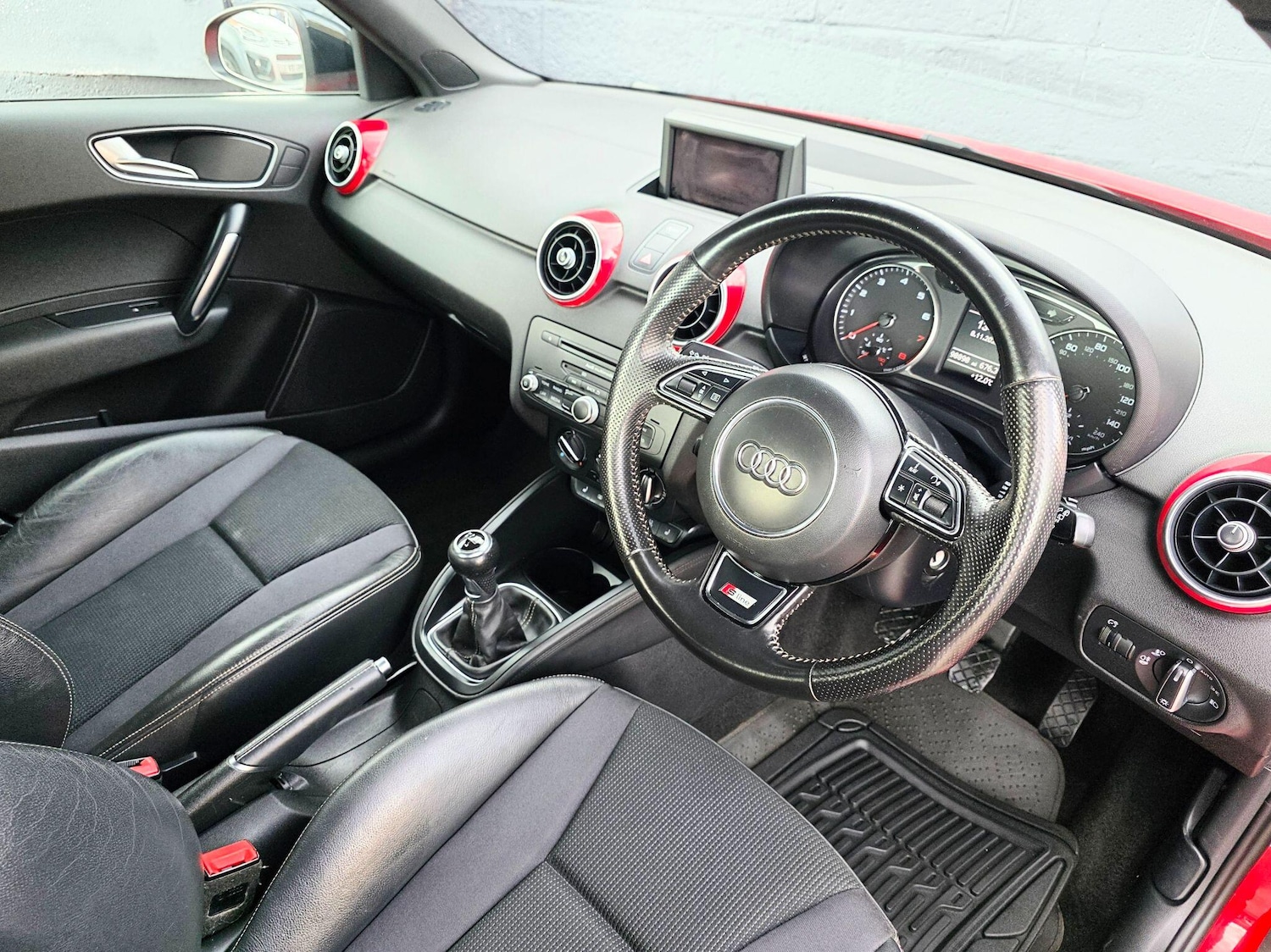 Used Audi A1 2014 for sale - 77659988: Photo 27