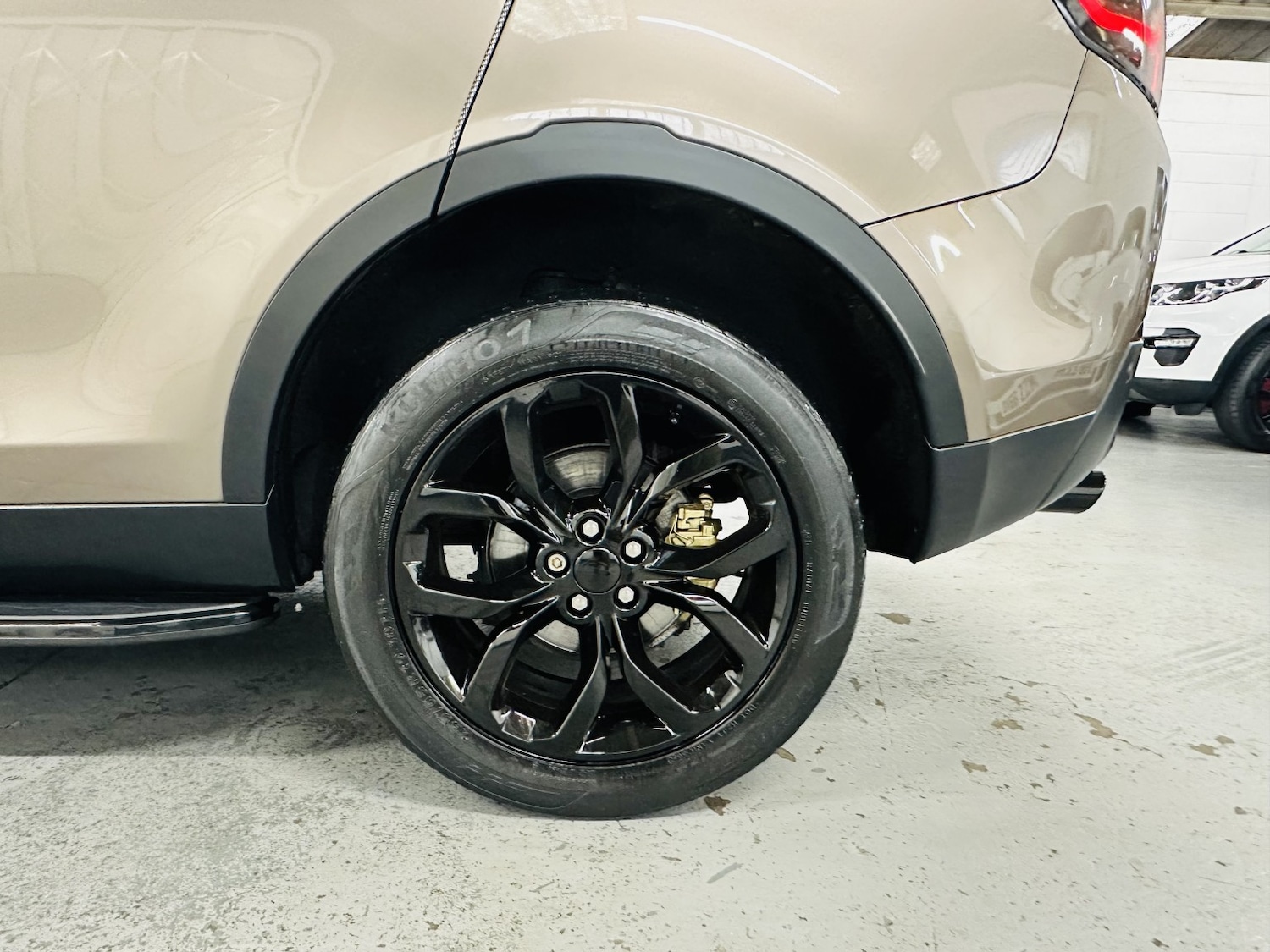 Used Land Rover Discovery Sport 2016 for sale - 77991658: Photo 40