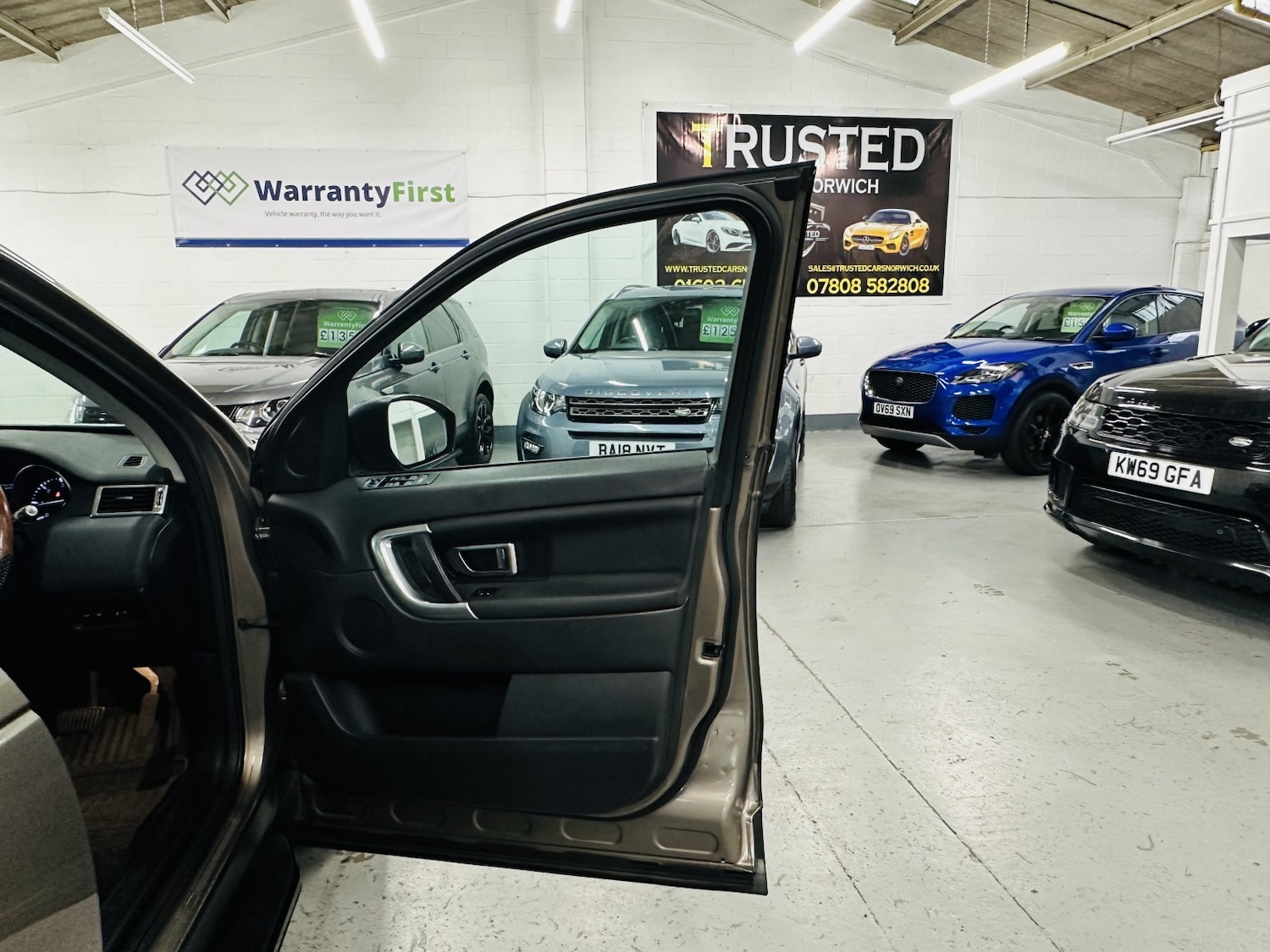 Used Land Rover Discovery Sport 2016 for sale - 77991658: Photo 42