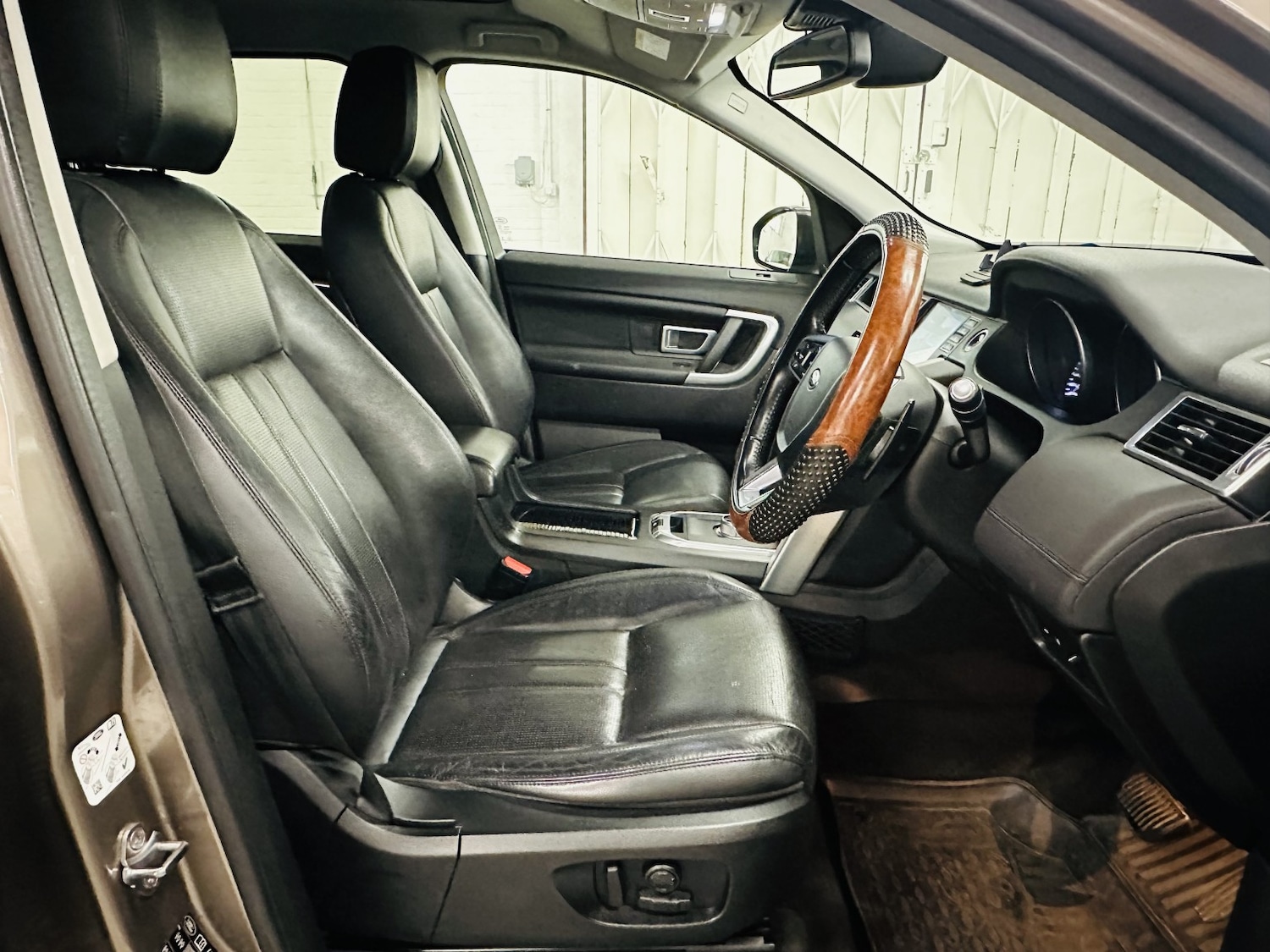 Used Land Rover Discovery Sport 2016 for sale - 77991658: Photo 45