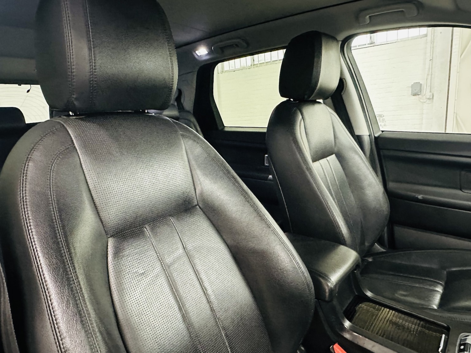 Used Land Rover Discovery Sport 2016 for sale - 77991658: Photo 47