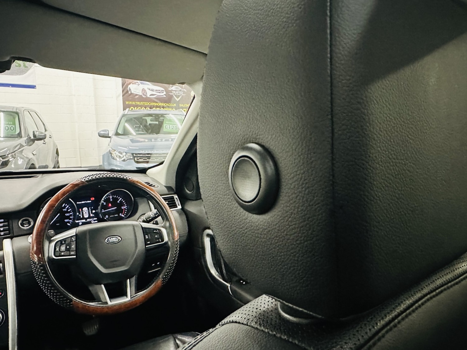 Used Land Rover Discovery Sport 2016 for sale - 77991658: Photo 75