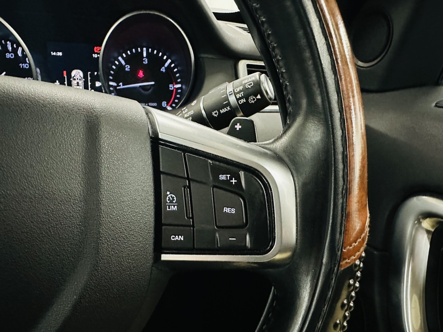 Used Land Rover Discovery Sport 2016 for sale - 77991658: Photo 77