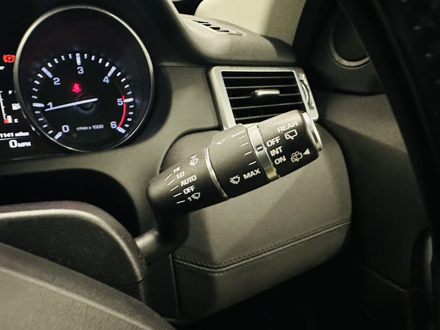 Used Land Rover Discovery Sport 2016 for sale - 77991658: Photo 80