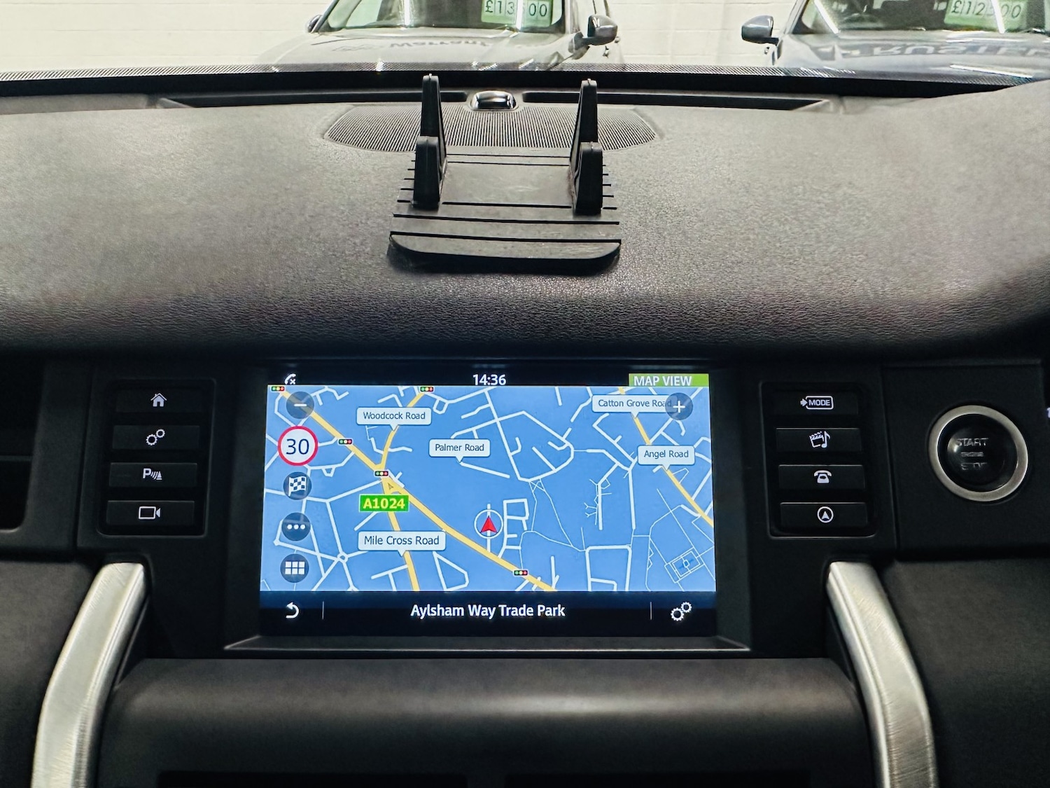 Used Land Rover Discovery Sport 2016 for sale - 77991658: Photo 92