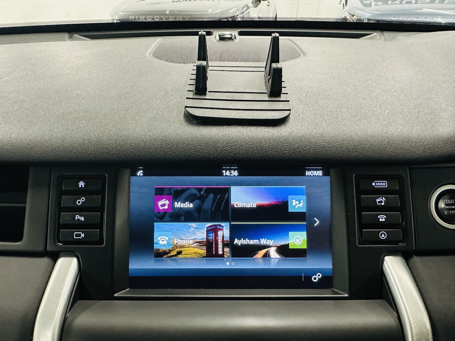 Used Land Rover Discovery Sport 2016 for sale - 77991658: Photo 93