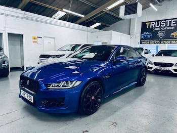 Used Jaguar XE 2017 for sale - 76397017: Photo