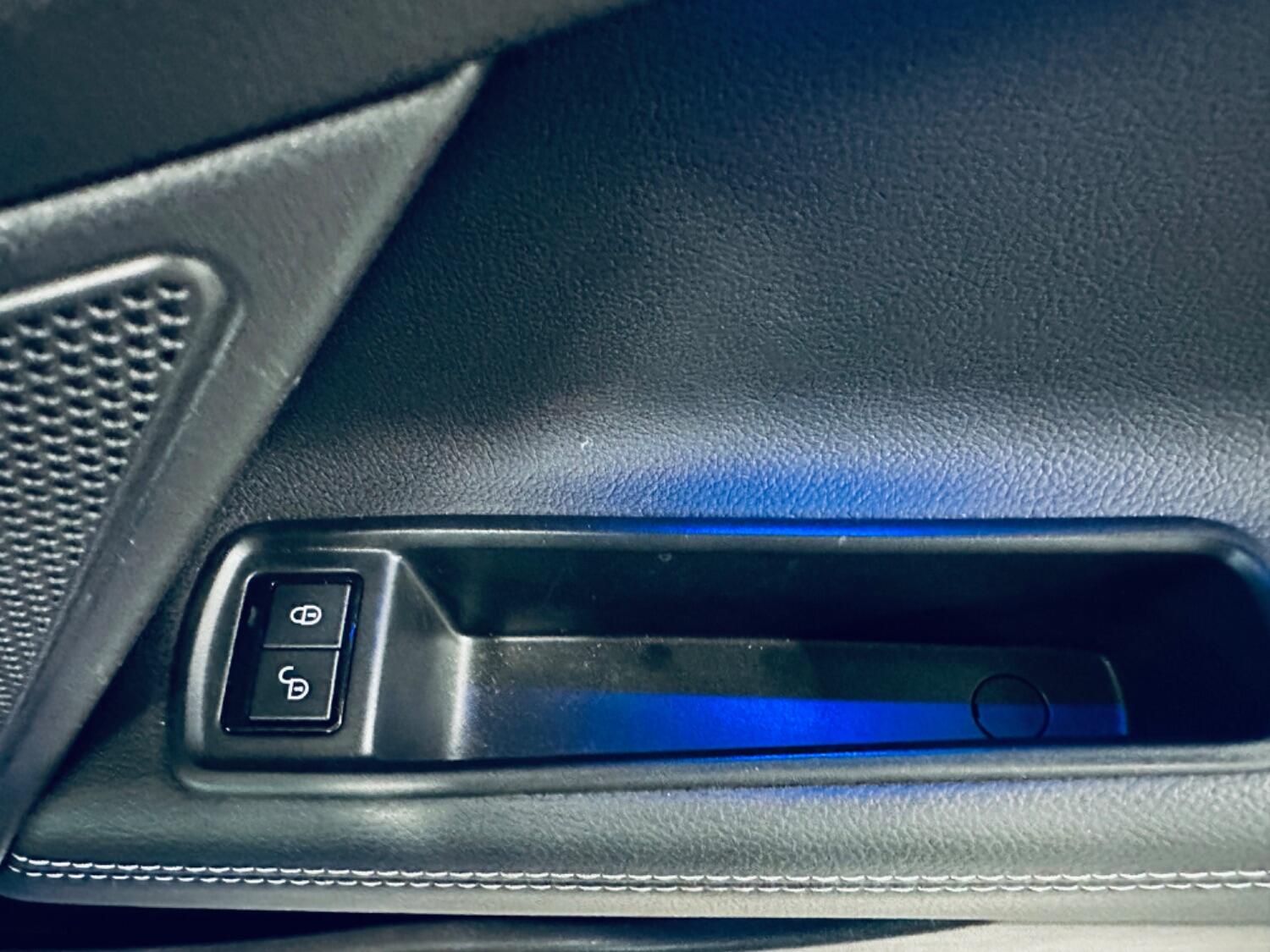 Used Jaguar XE 2017 for sale - 76397017: Photo 51