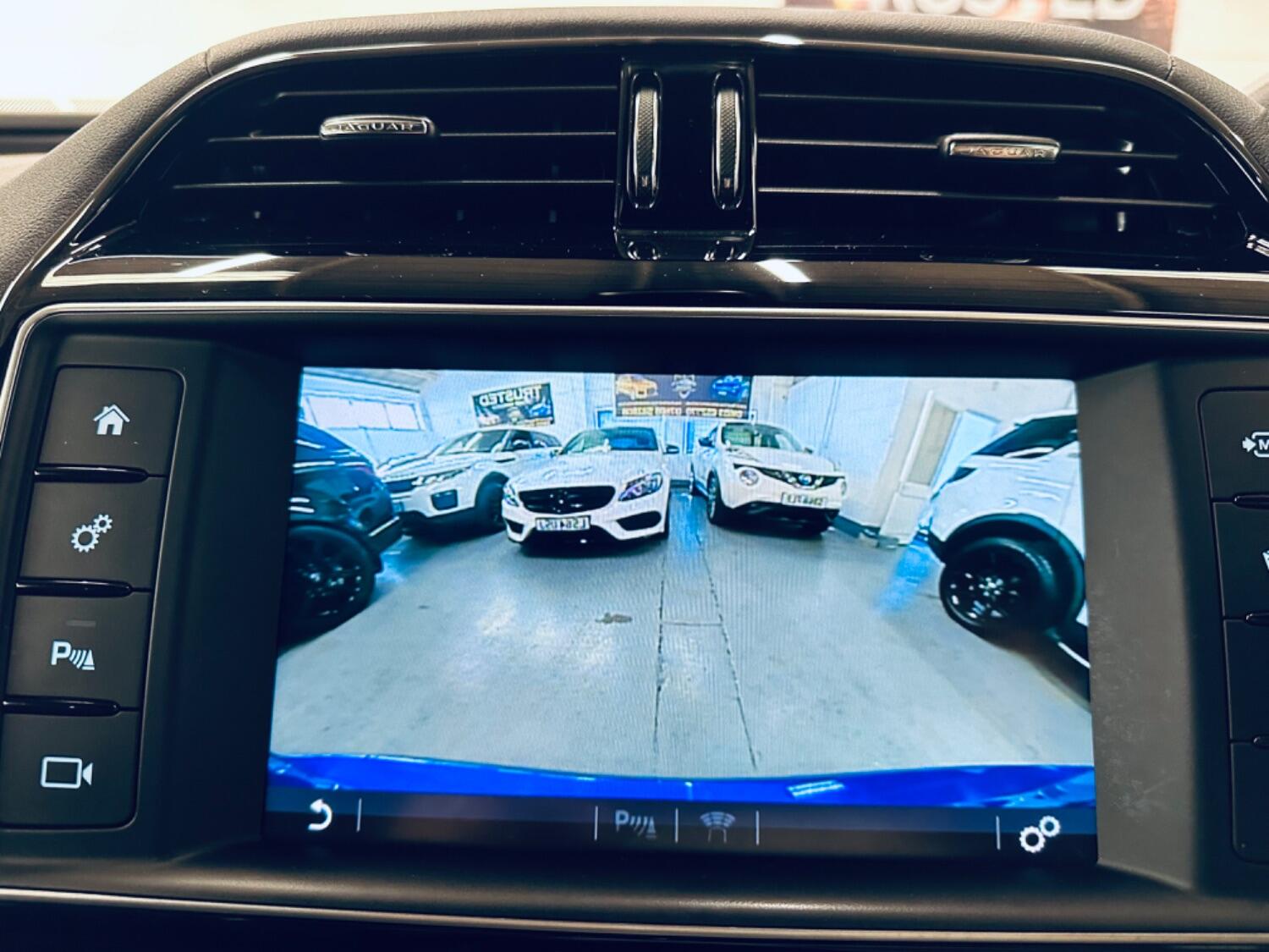 Used Jaguar XE 2017 for sale - 76397017: Photo 90