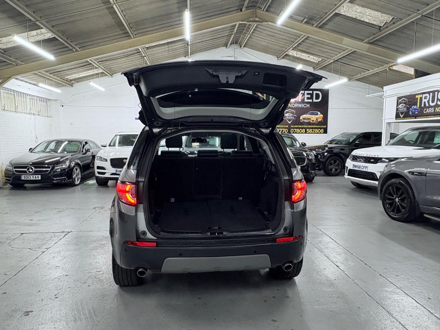 Used Land Rover Discovery Sport 2018 for sale - 76407601: Photo 11