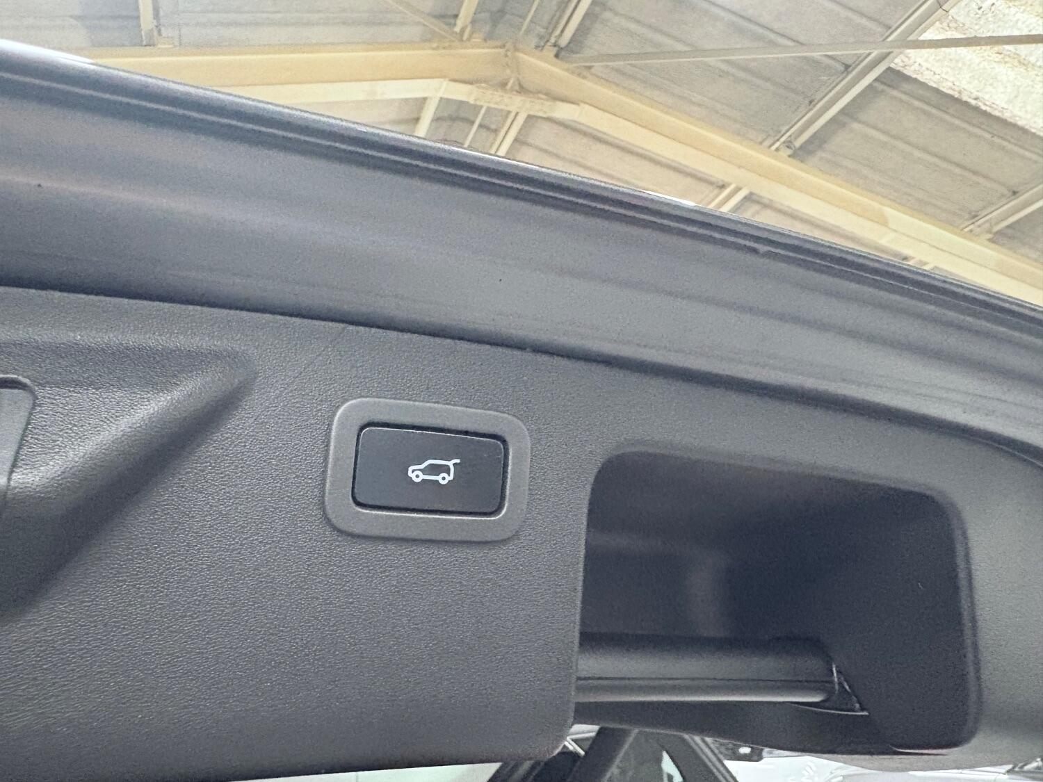 Used Land Rover Discovery Sport 2018 for sale - 76407601: Photo 14