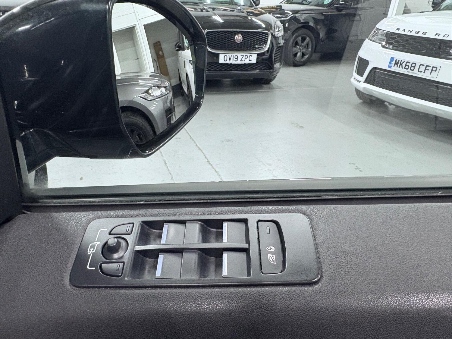 Used Land Rover Discovery Sport 2018 for sale - 76407601: Photo 32