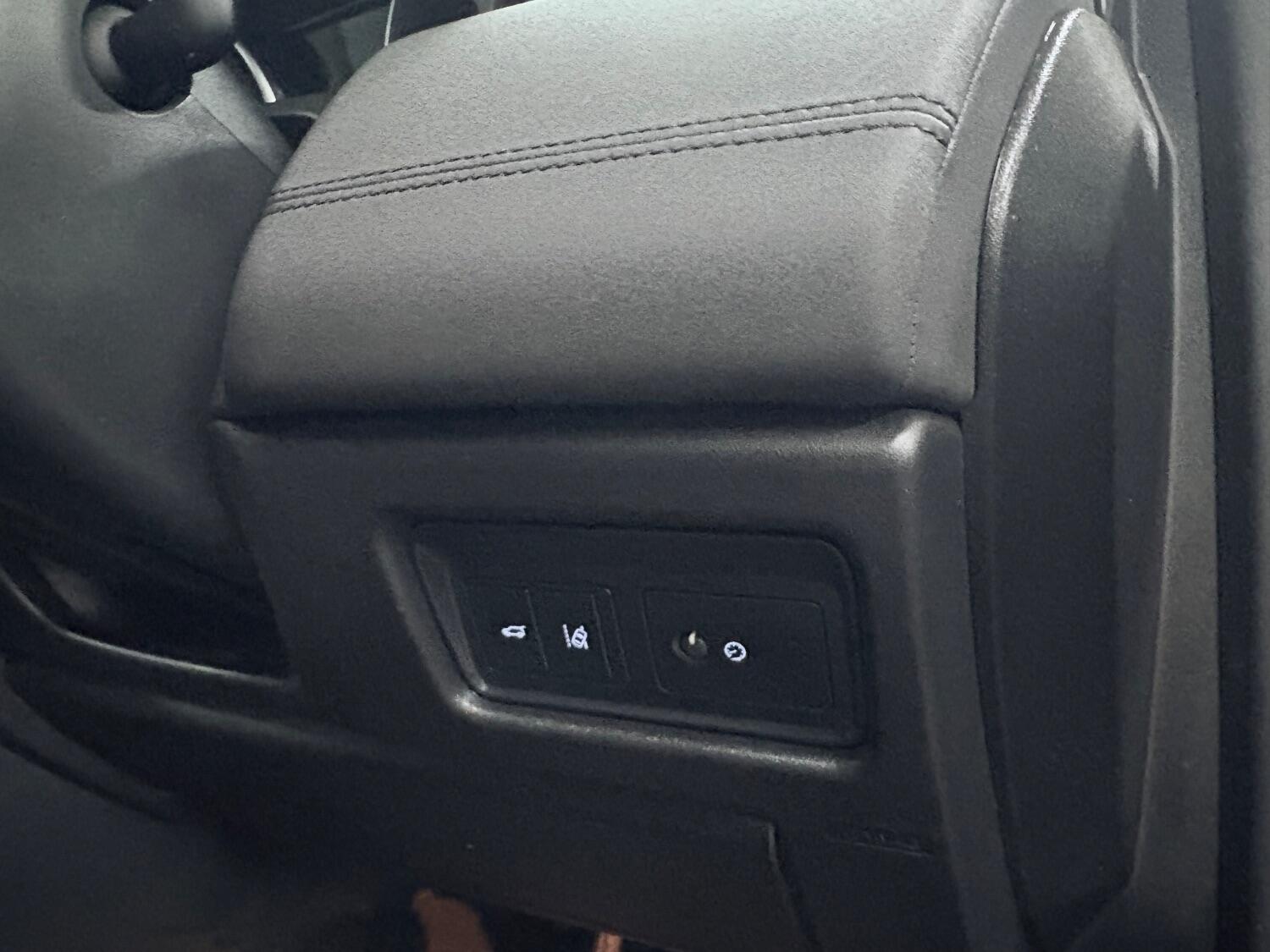 Used Land Rover Discovery Sport 2018 for sale - 76407601: Photo 40