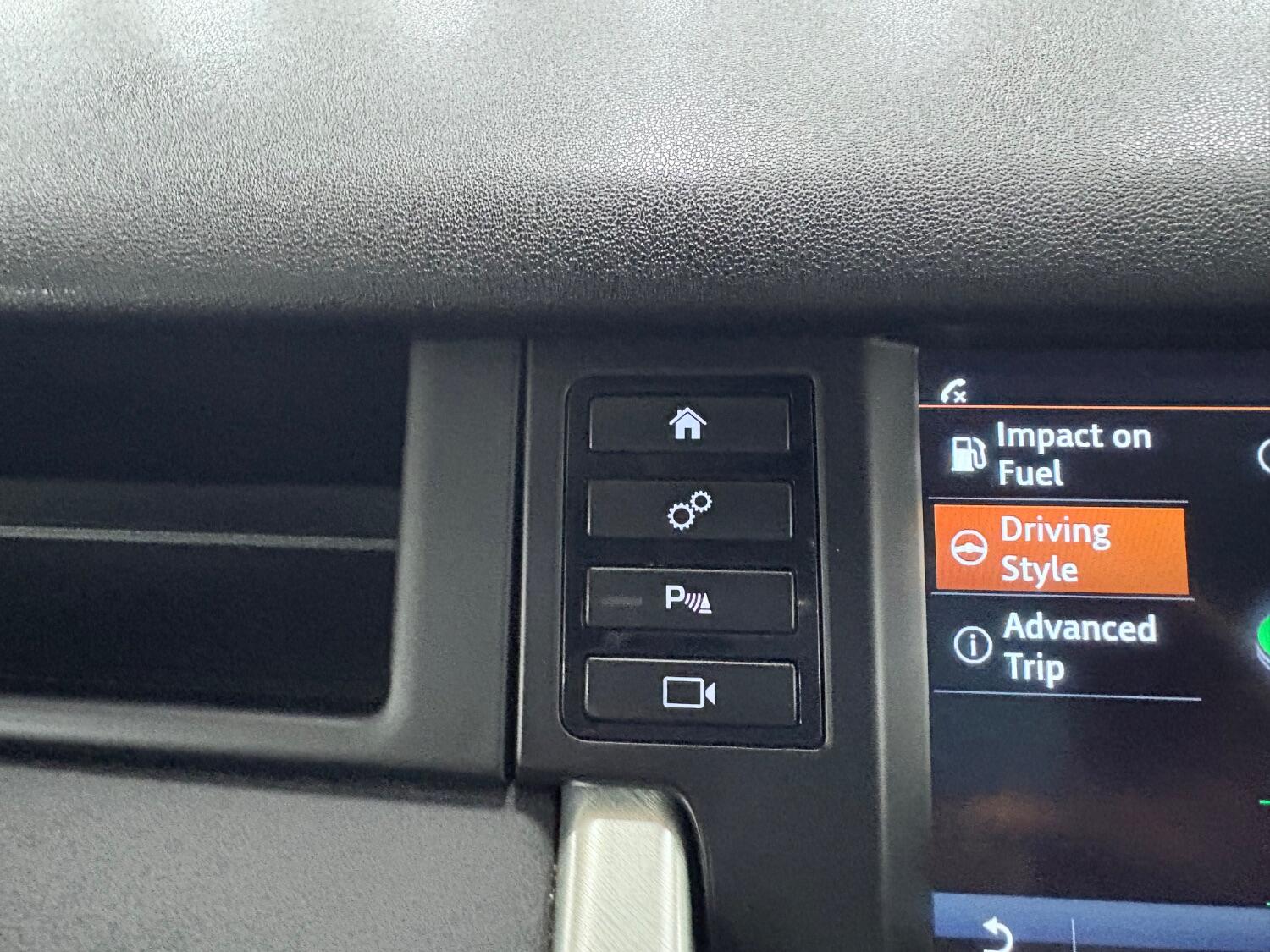 Used Land Rover Discovery Sport 2018 for sale - 76407601: Photo 79