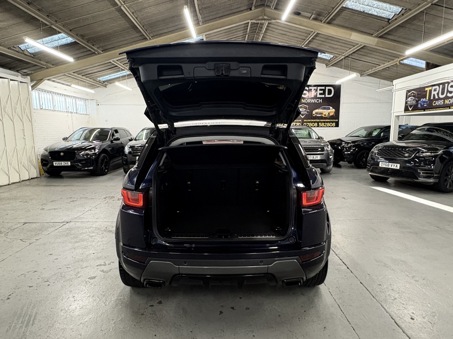 Used Land Rover Range Rover Evoque 2016 for sale - 77028031: Photo 14