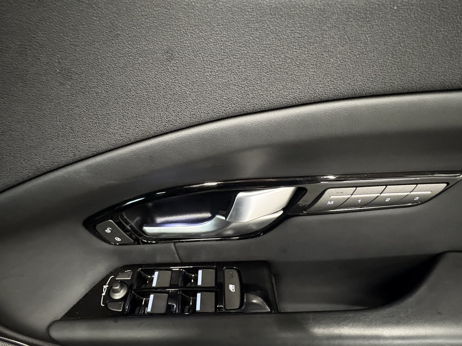 Used Land Rover Range Rover Evoque 2016 for sale - 77028031: Photo 30