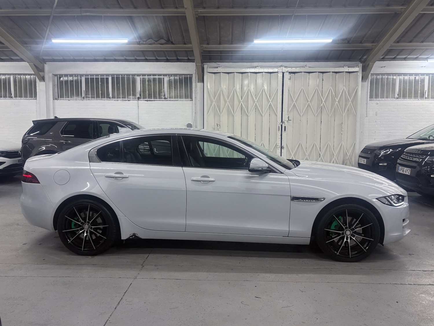 Used Jaguar XE 2017 for sale - 77129516: Photo 11