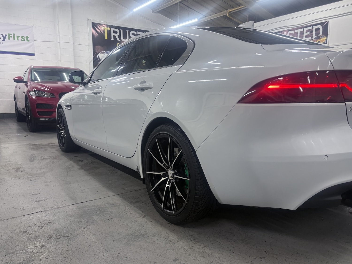 Used Jaguar XE 2017 for sale - 77129516: Photo 19