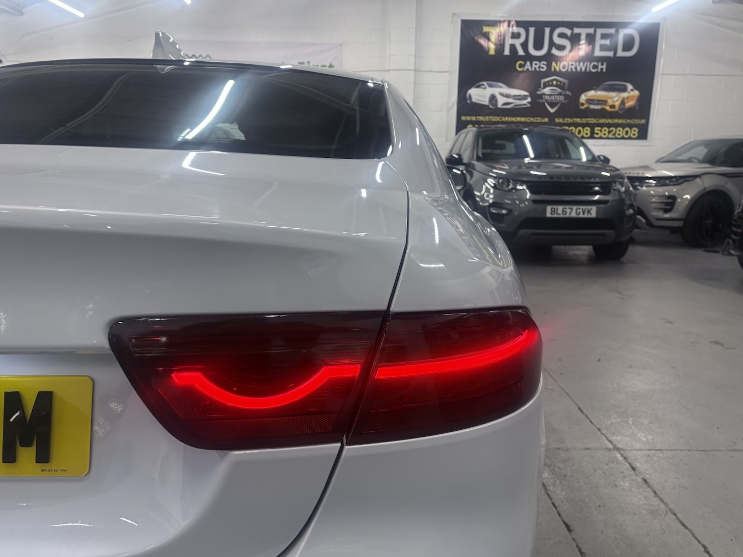 Used Jaguar XE 2017 for sale - 77129516: Photo 24