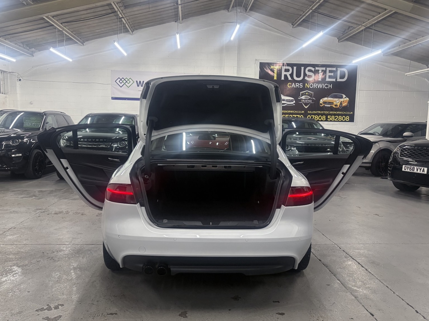 Used Jaguar XE 2017 for sale - 77129516: Photo 26