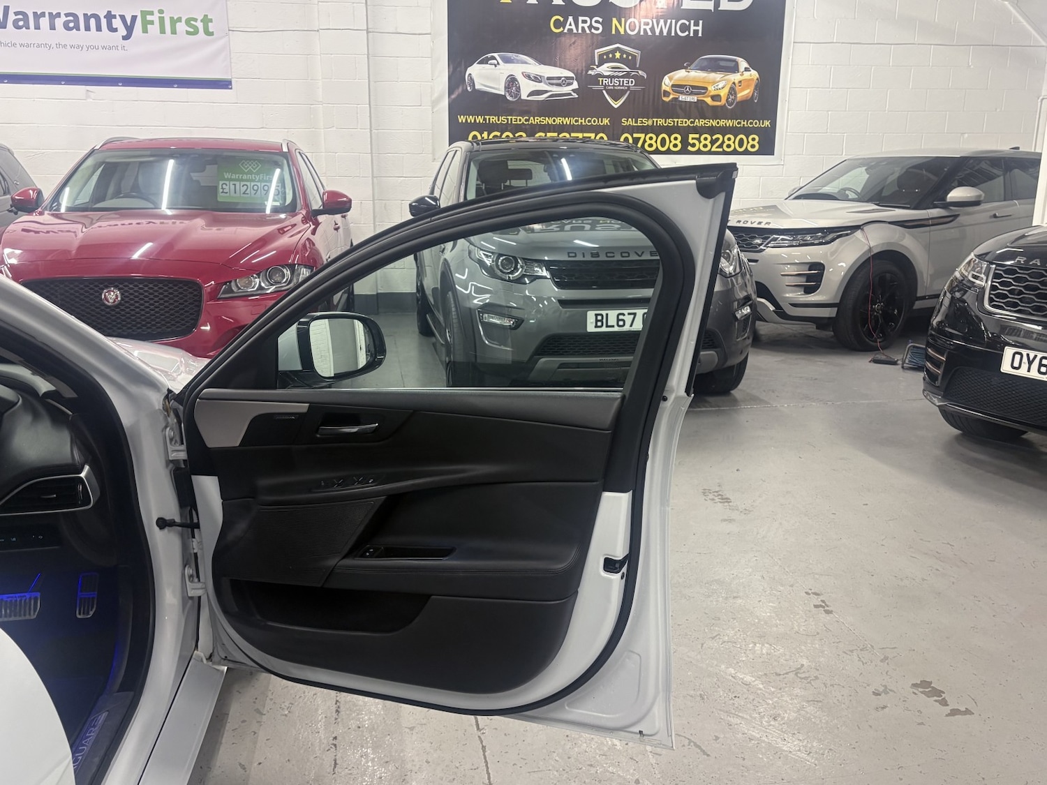 Used Jaguar XE 2017 for sale - 77129516: Photo 41