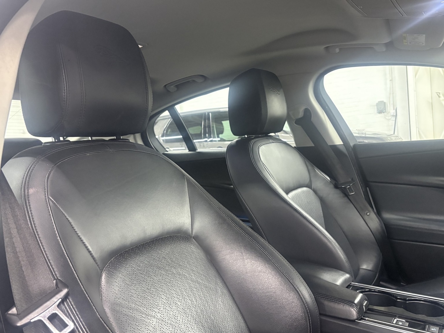 Used Jaguar XE 2017 for sale - 77129516: Photo 47