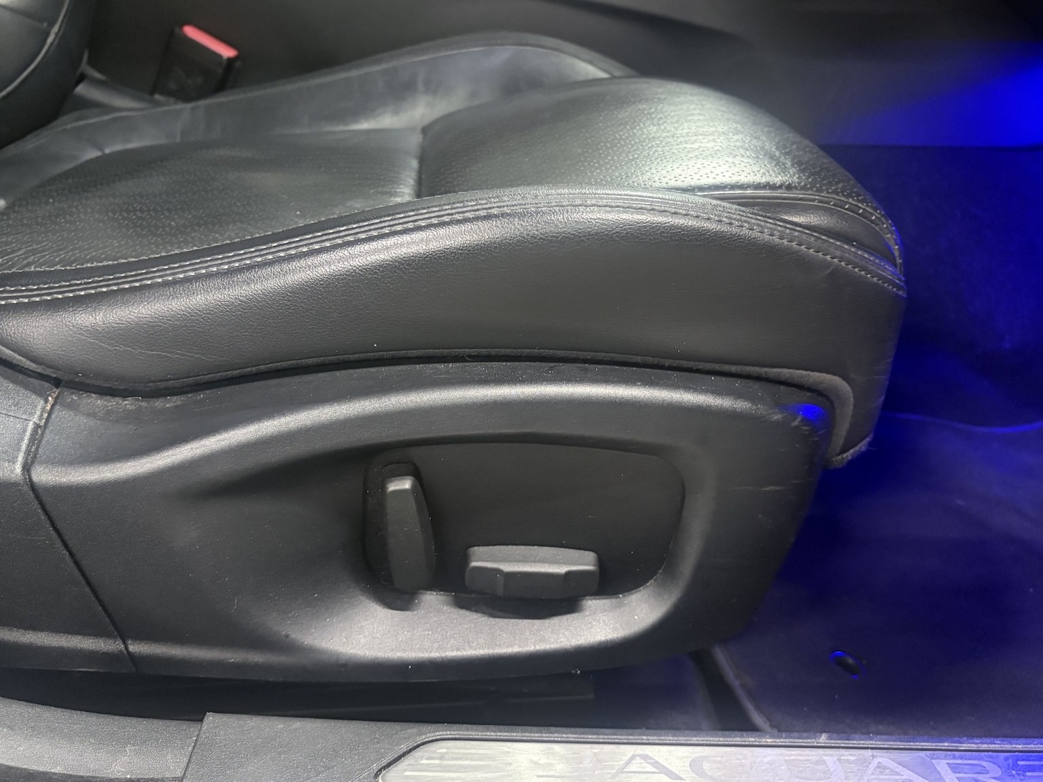 Used Jaguar XE 2017 for sale - 77129516: Photo 50