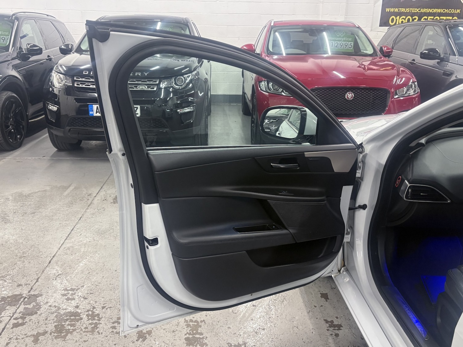 Used Jaguar XE 2017 for sale - 77129516: Photo 54