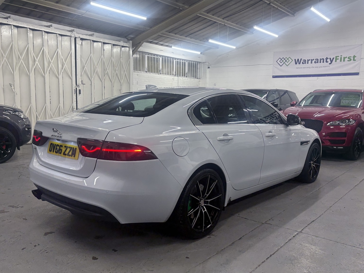 Used Jaguar XE 2017 for sale - 77129516: Photo 6