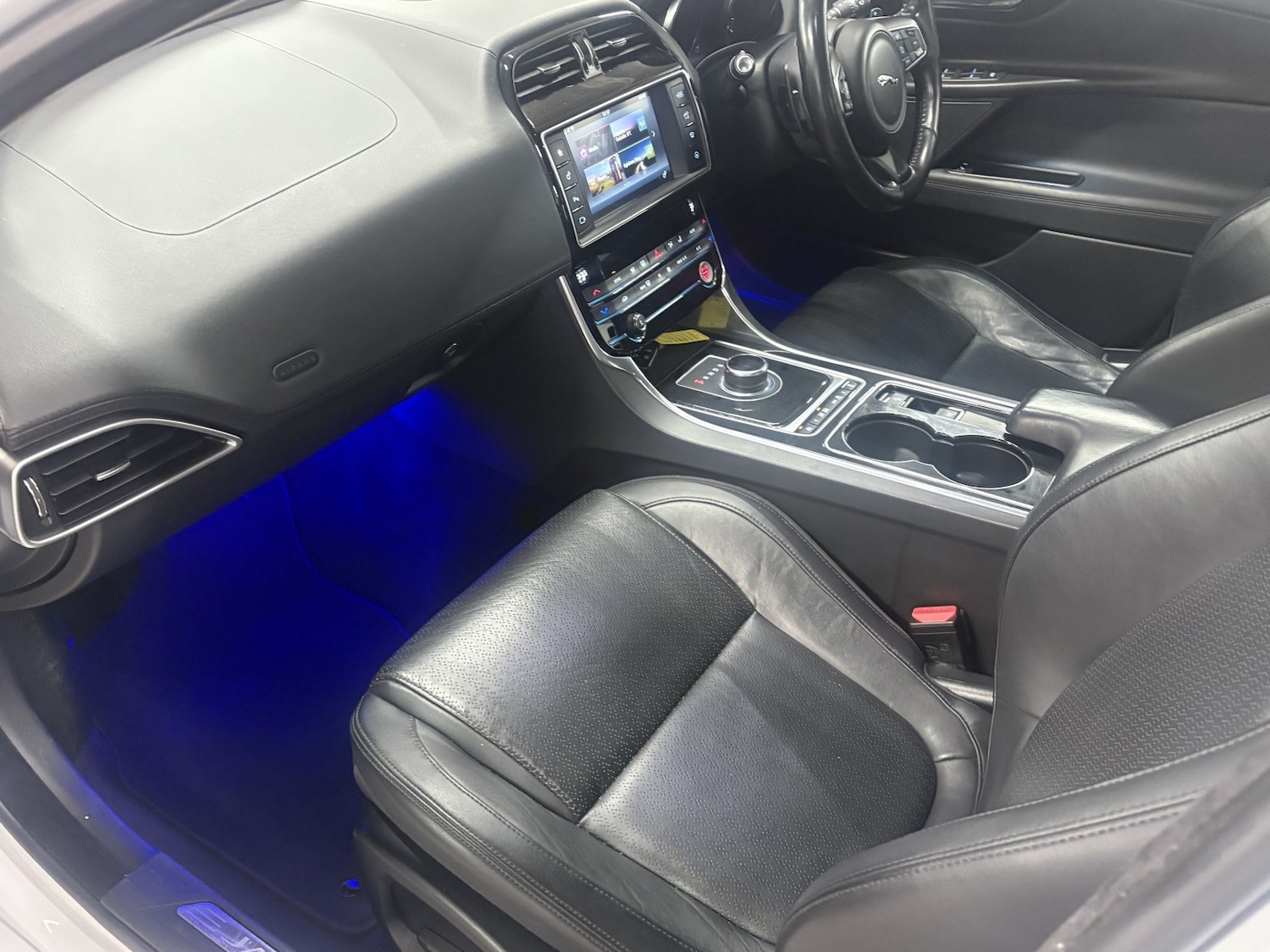 Used Jaguar XE 2017 for sale - 77129516: Photo 61