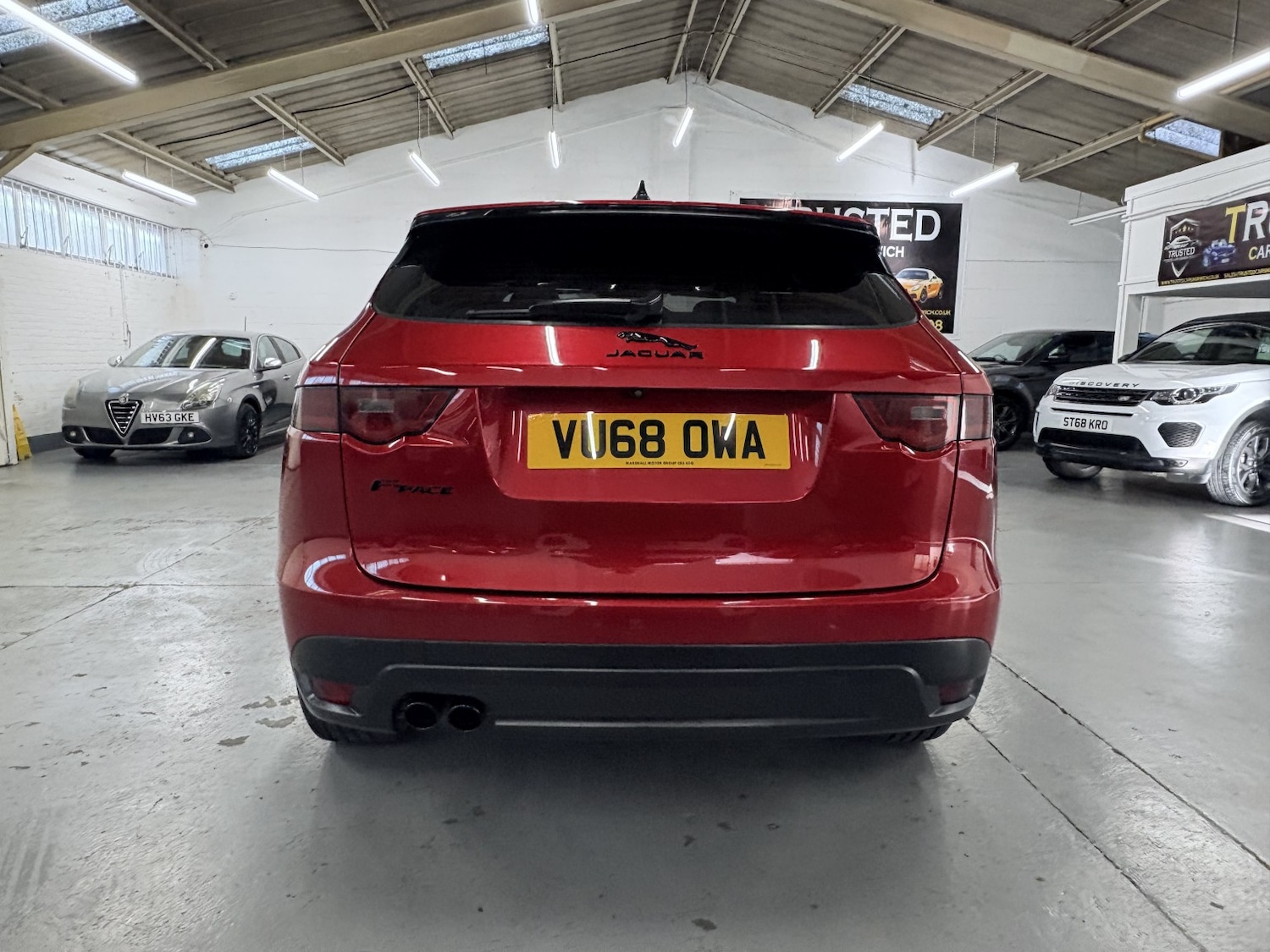 Used Jaguar F-Pace 2018 for sale - 76863890: Photo 12