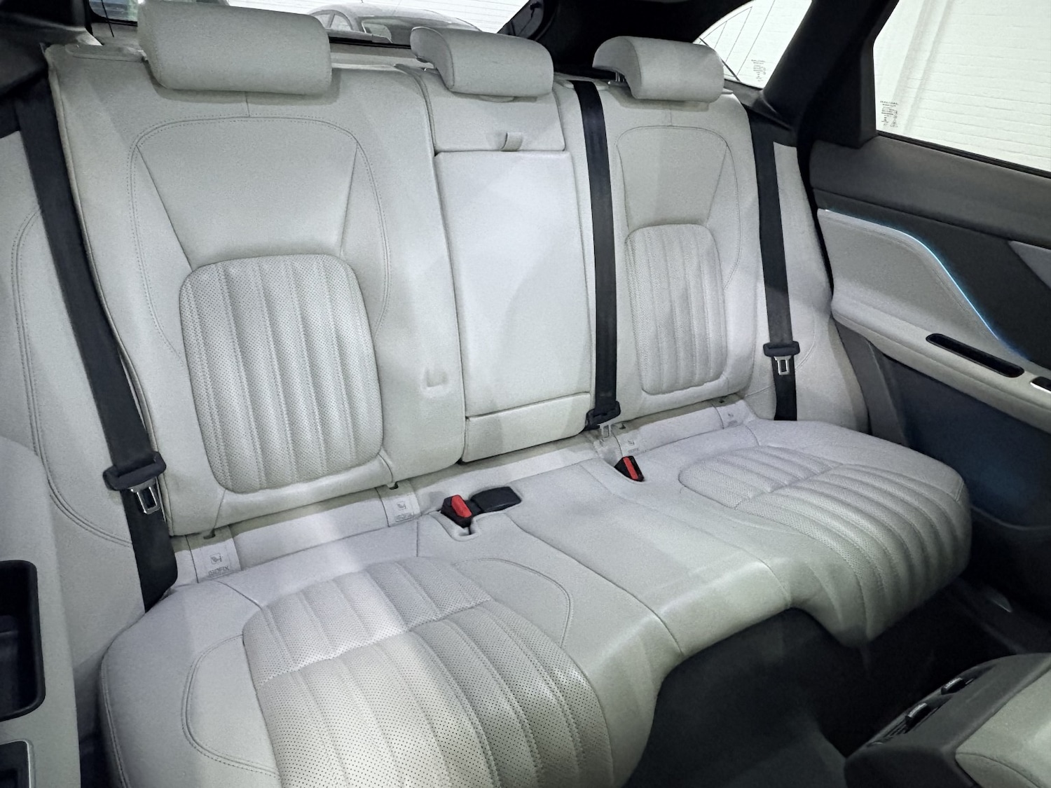 Used Jaguar F-Pace 2018 for sale - 76863890: Photo 64