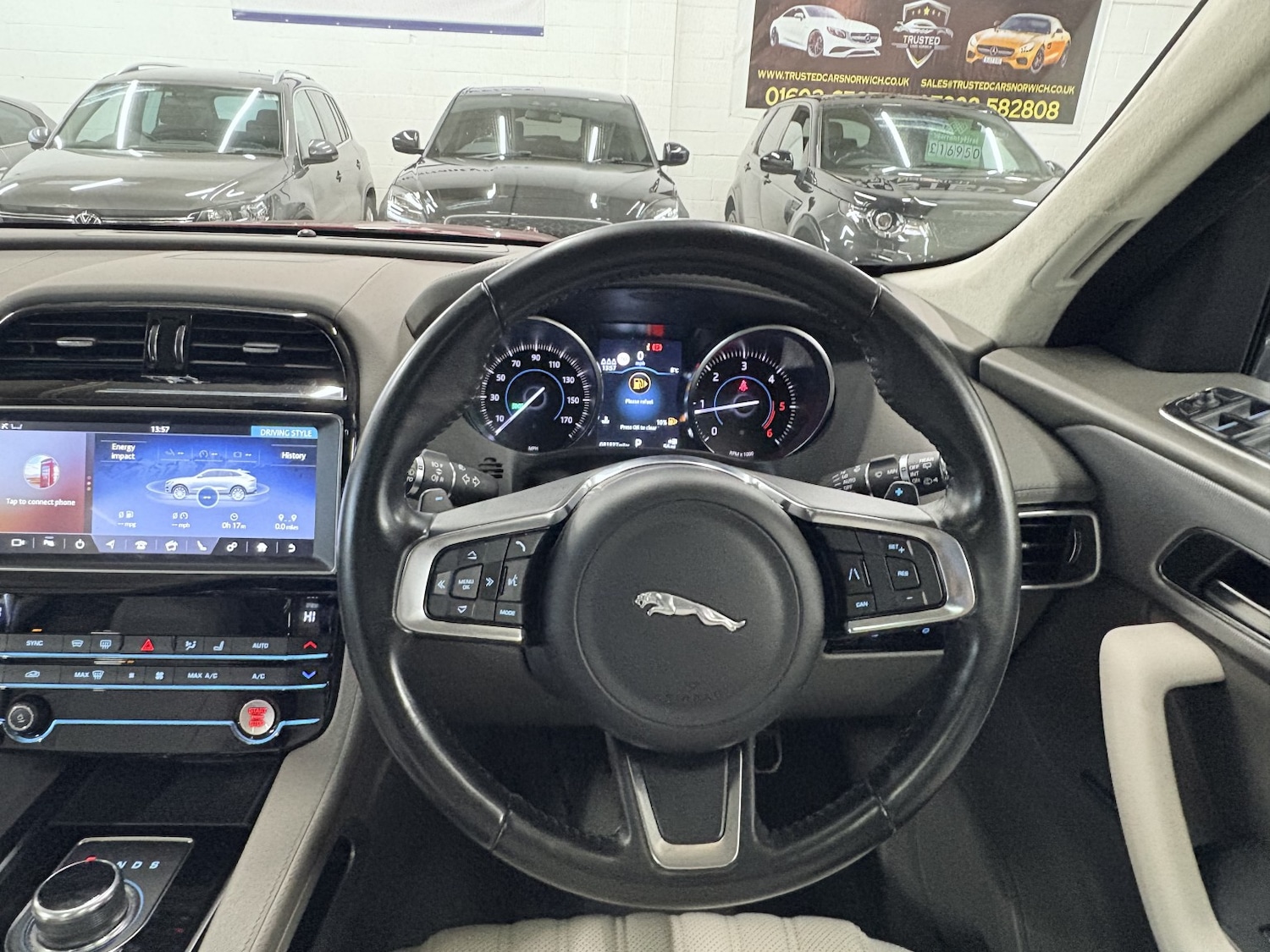 Used Jaguar F-Pace 2018 for sale - 76863890: Photo 95