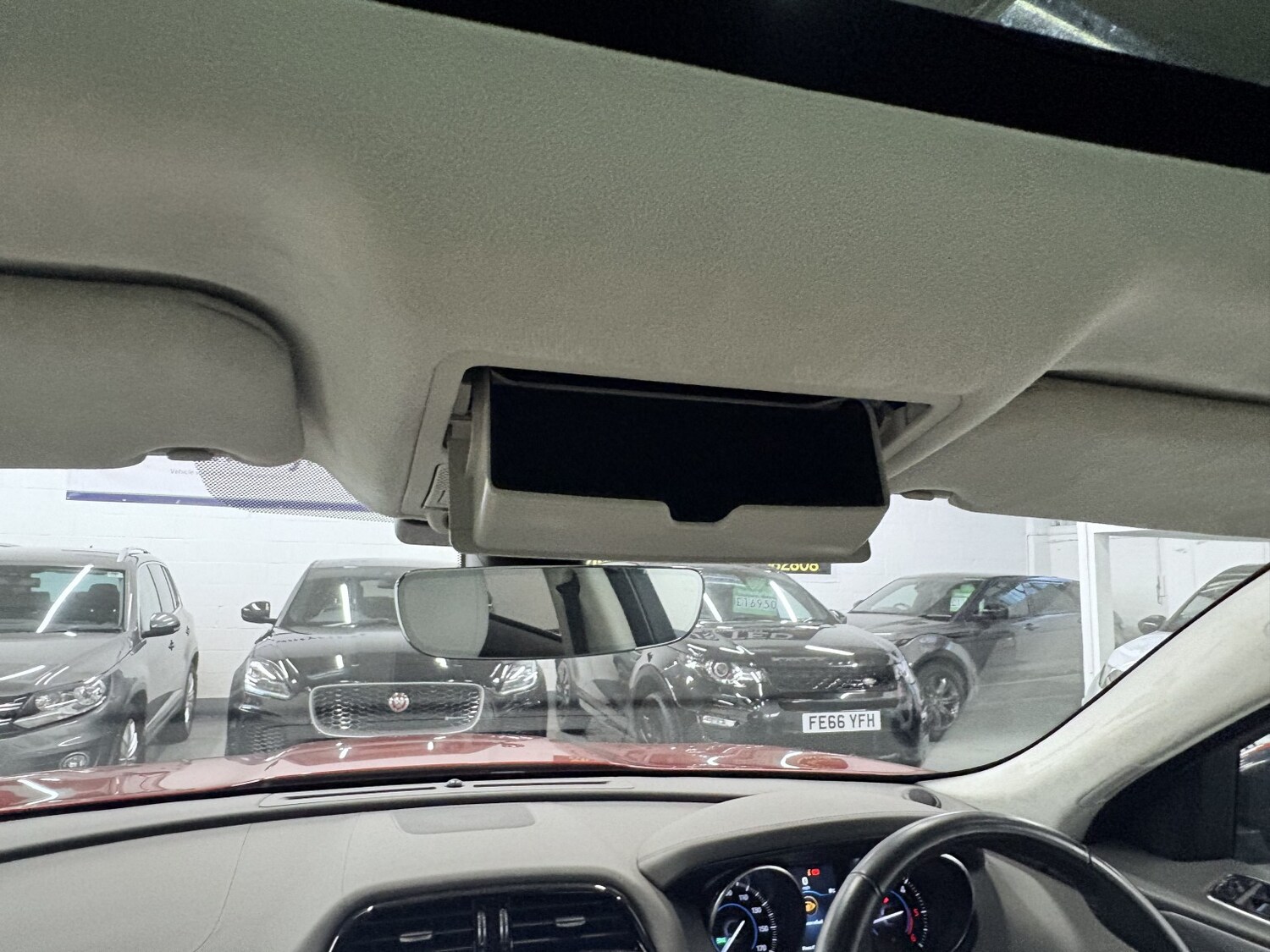 Used Jaguar F-Pace 2018 for sale - 76863890: Photo 97