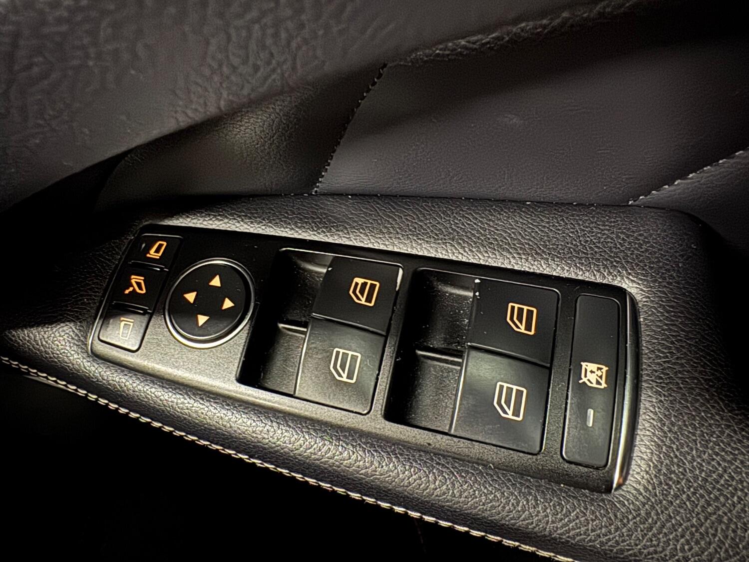 Used Mercedes-Benz CLS 2013 for sale - 76407578: Photo 36