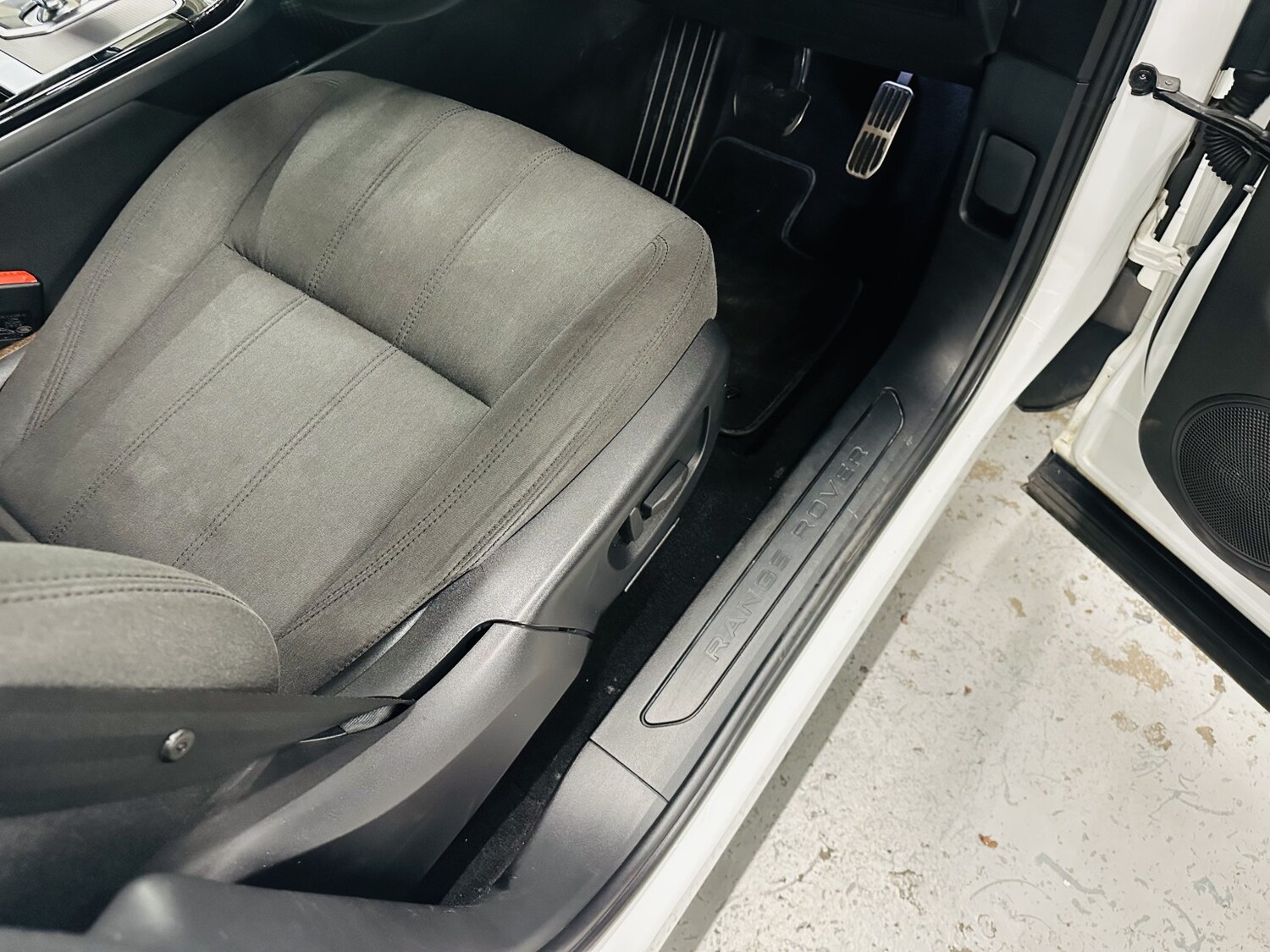 Used Land Rover Range Rover Evoque 2019 for sale - 78182905: Photo 32