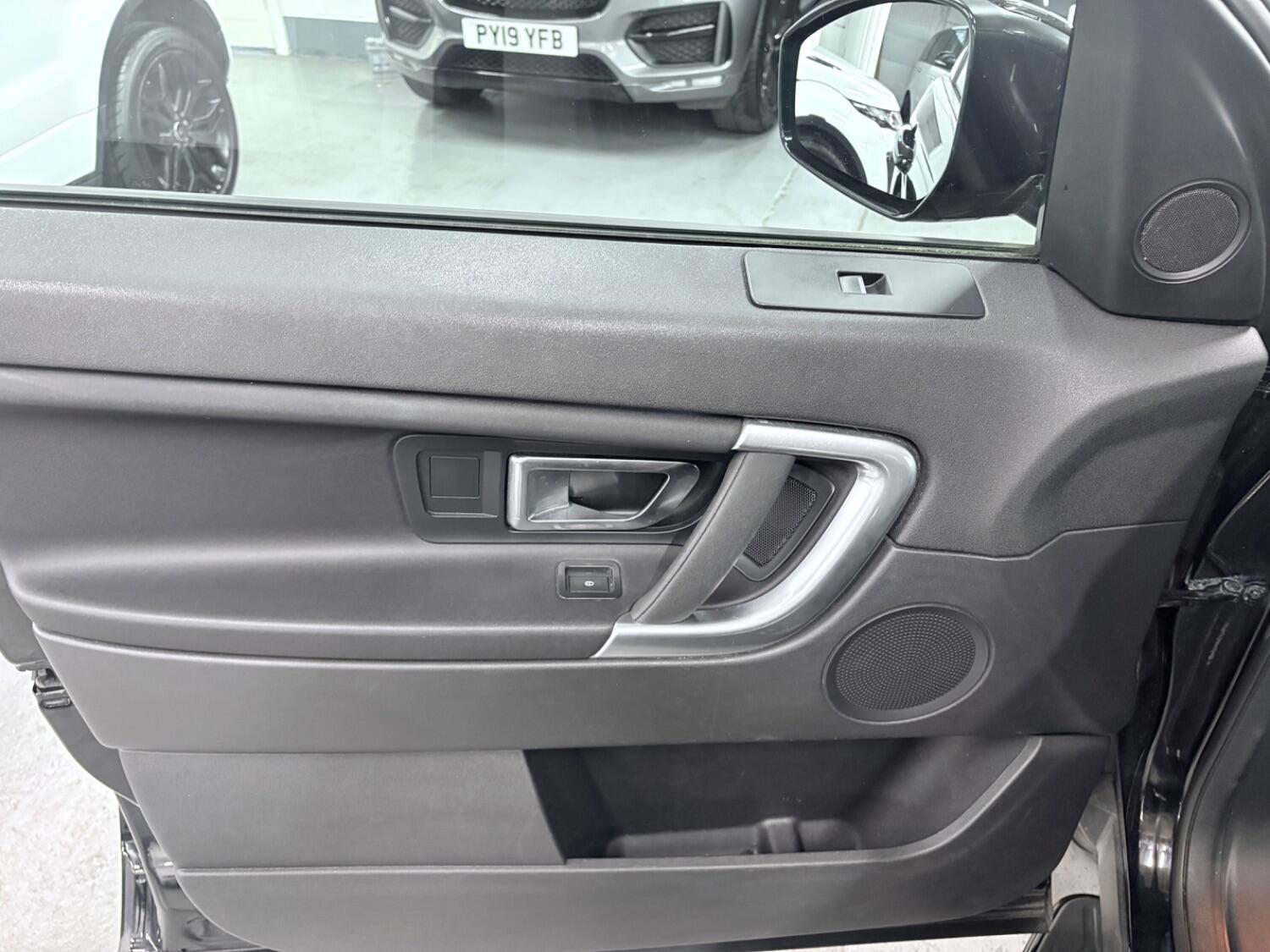 Used Land Rover Discovery Sport 2018 for sale - 76407467: Photo 46