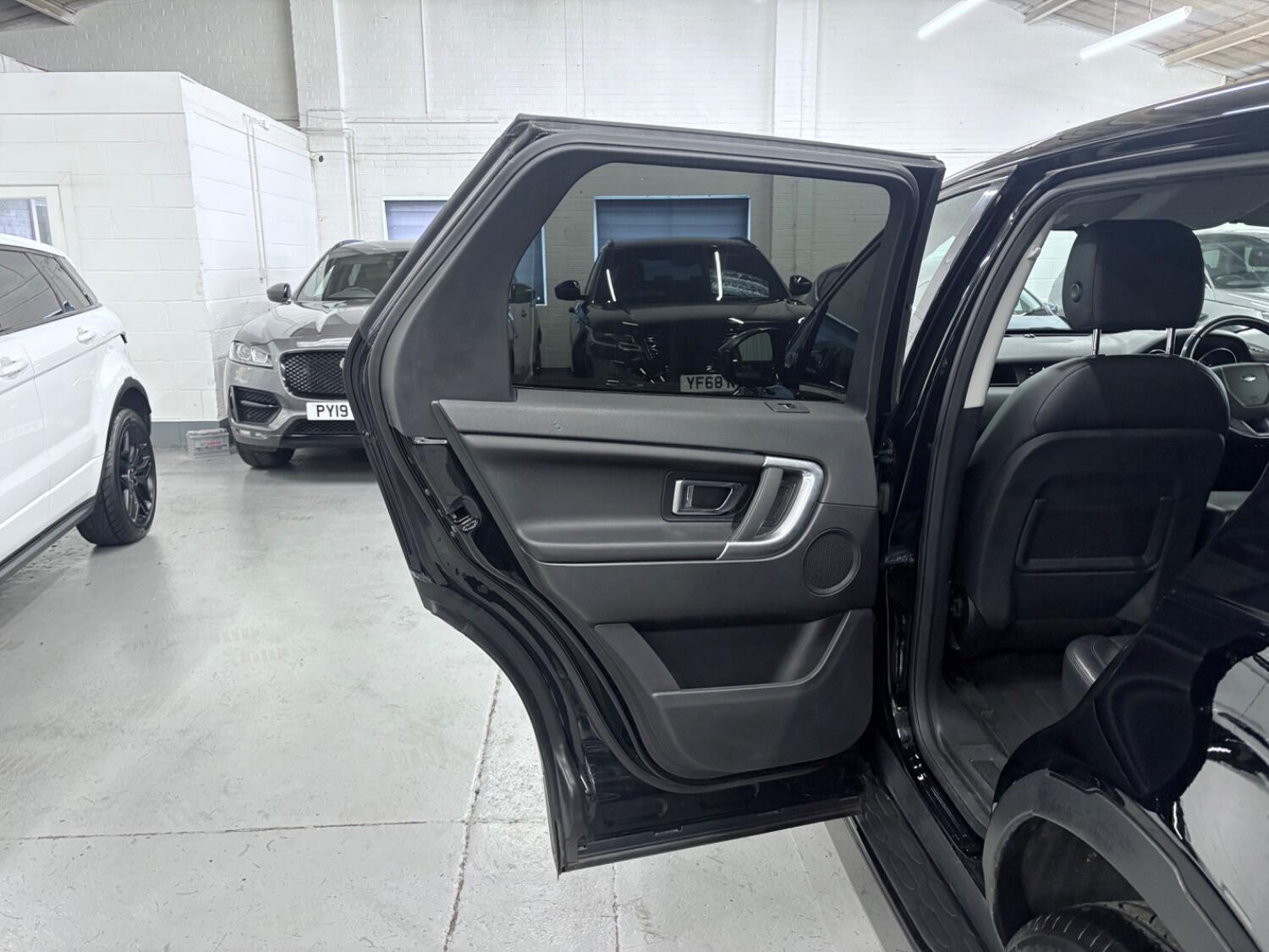 Used Land Rover Discovery Sport 2018 for sale - 76407467: Photo 51