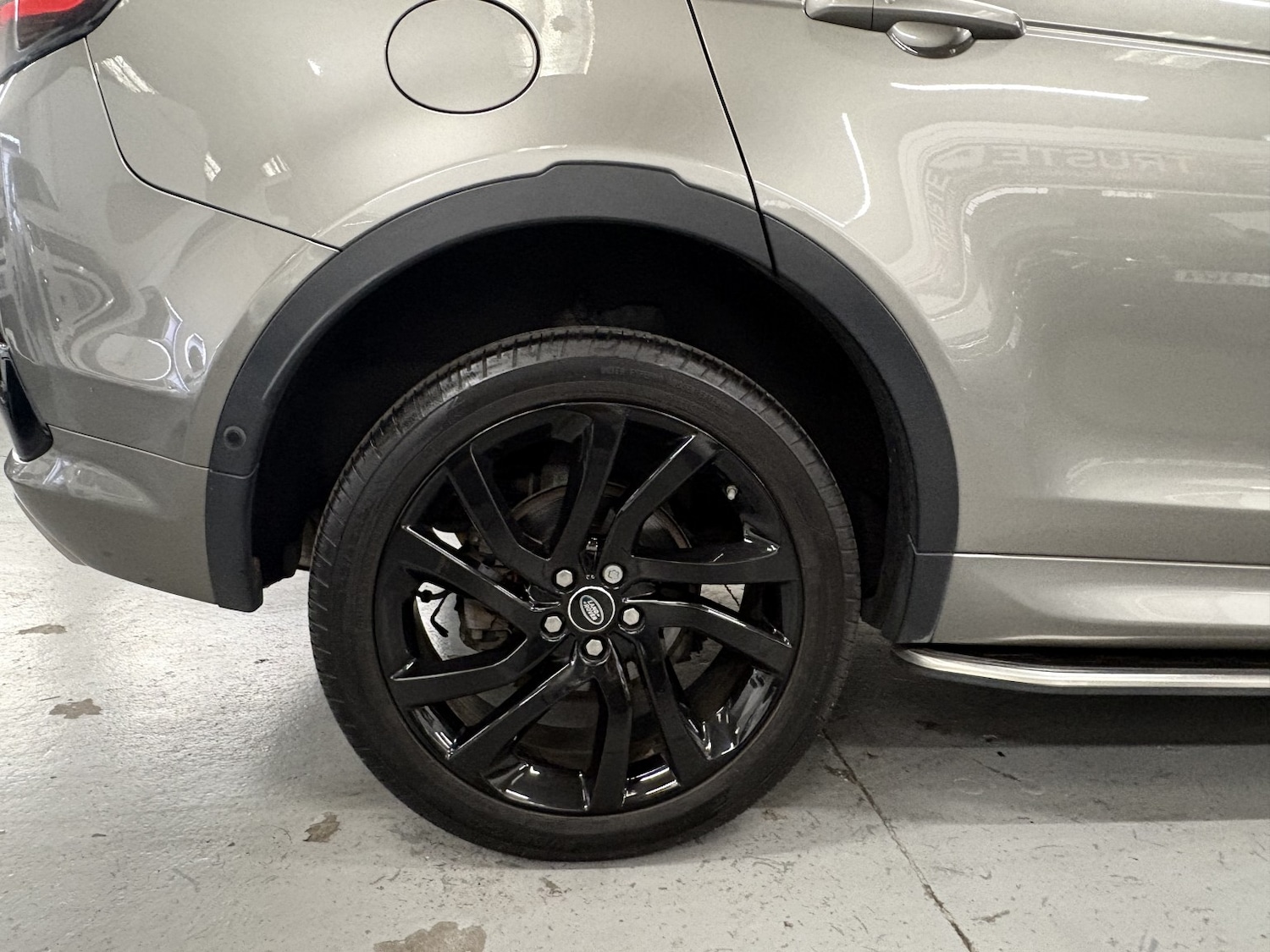 Used Land Rover Discovery Sport 2017 for sale - 78182839: Photo 28