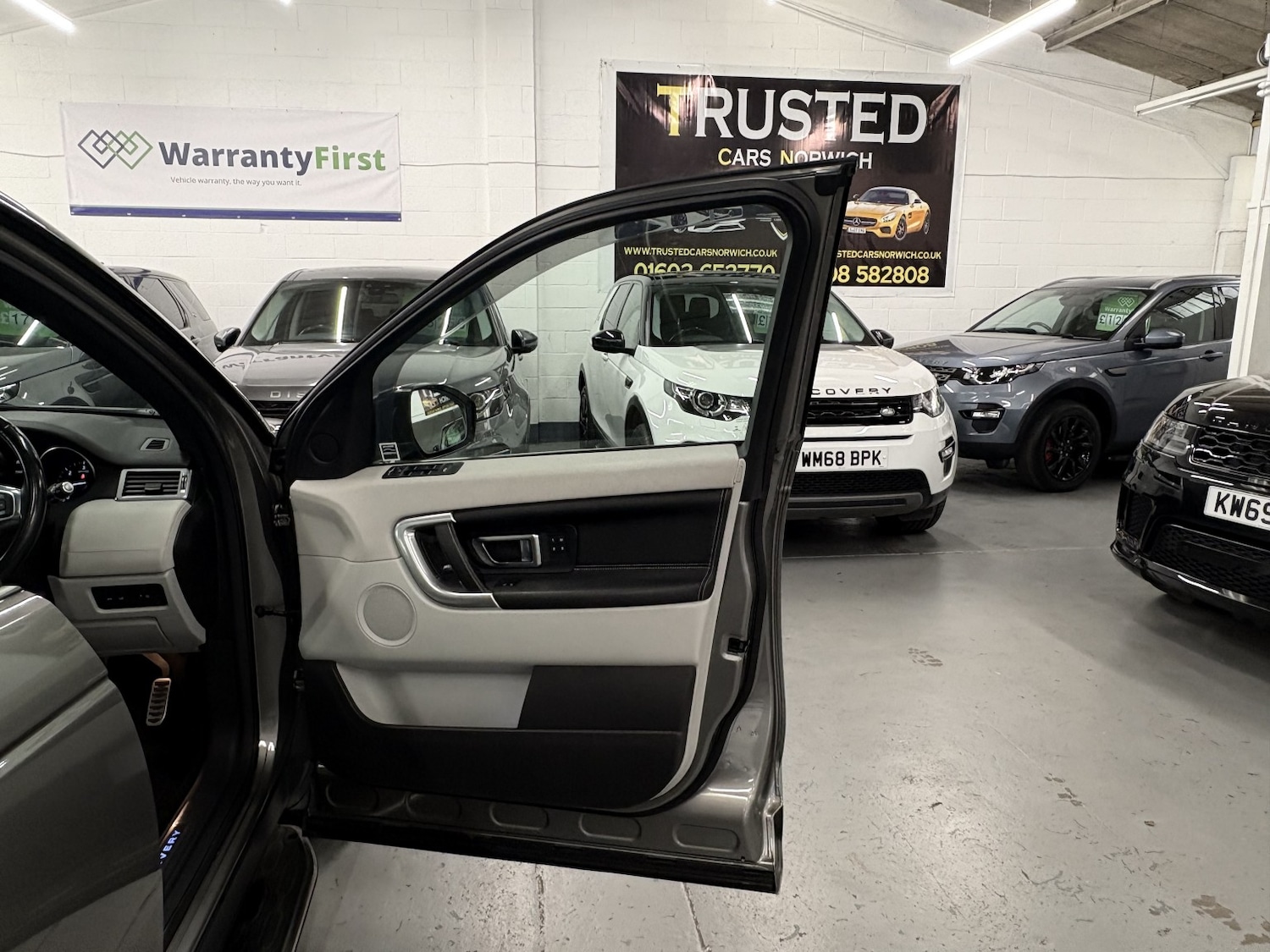 Used Land Rover Discovery Sport 2017 for sale - 78182839: Photo 32