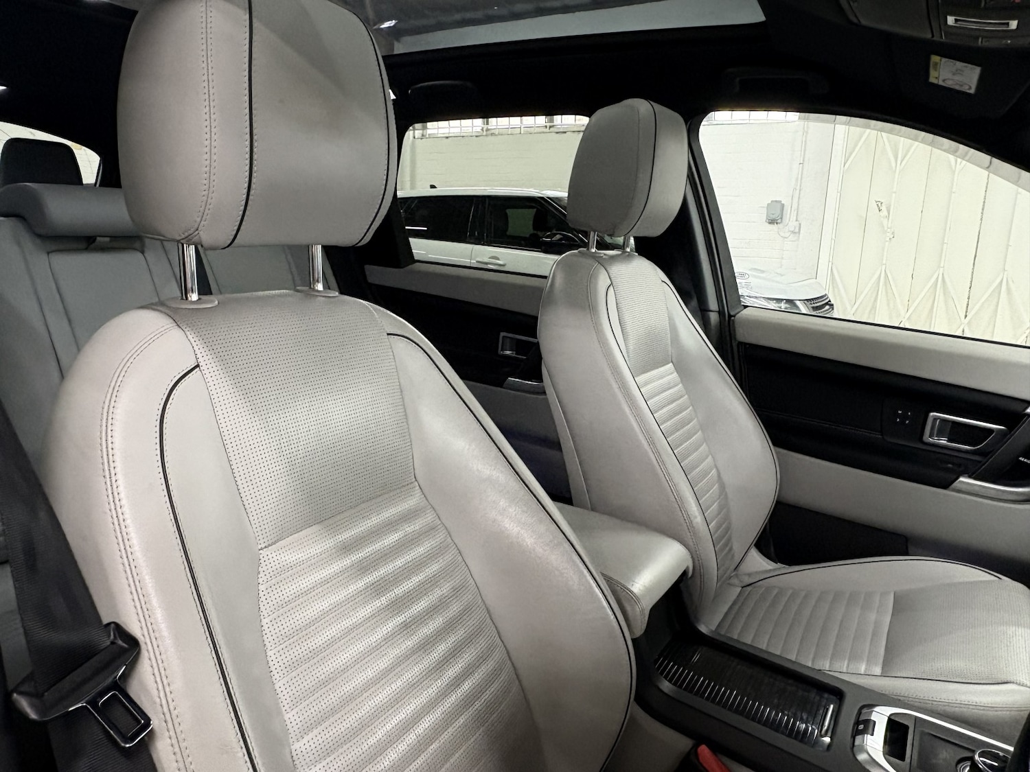 Used Land Rover Discovery Sport 2017 for sale - 78182839: Photo 37