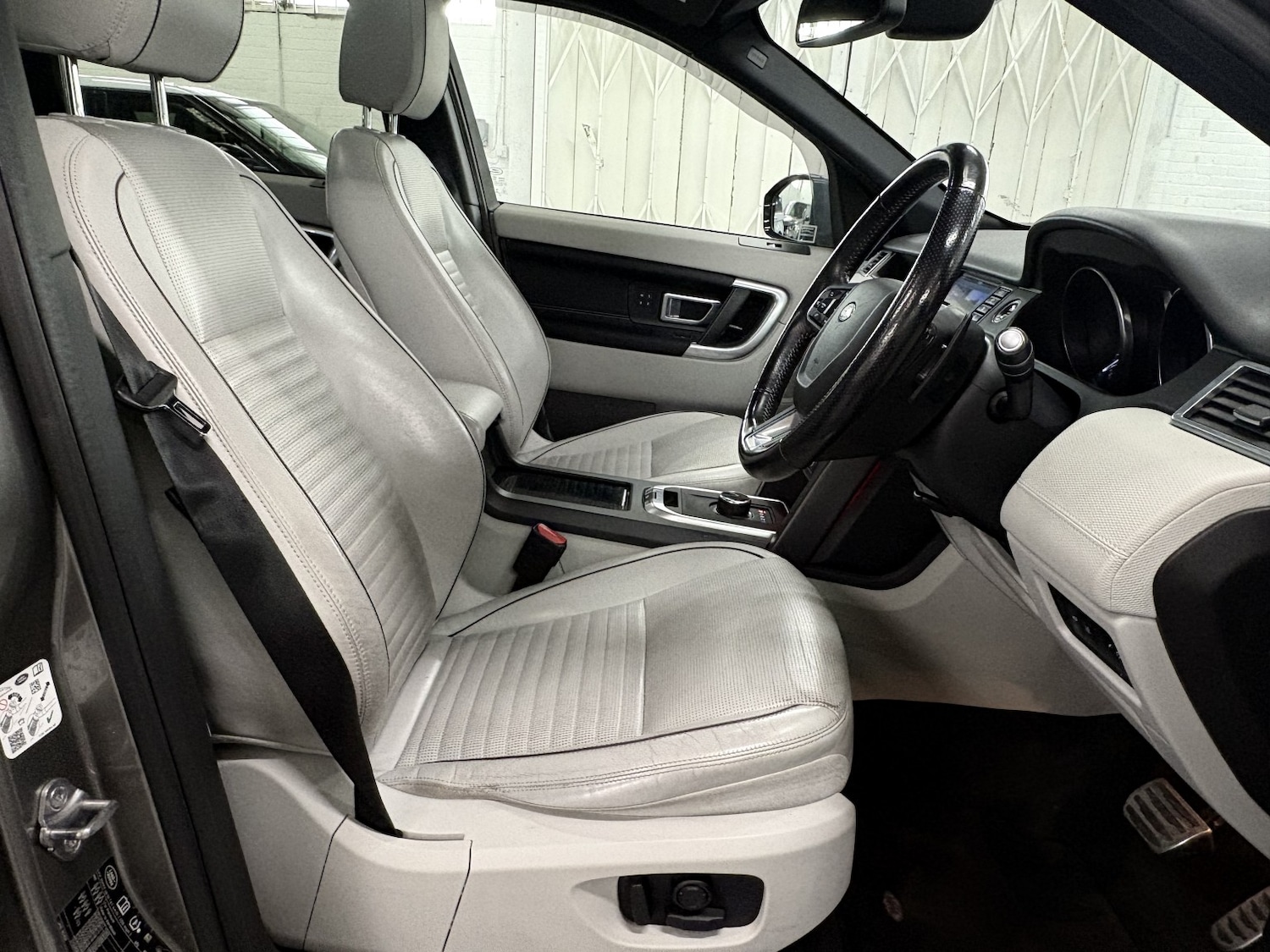 Used Land Rover Discovery Sport 2017 for sale - 78182839: Photo 38