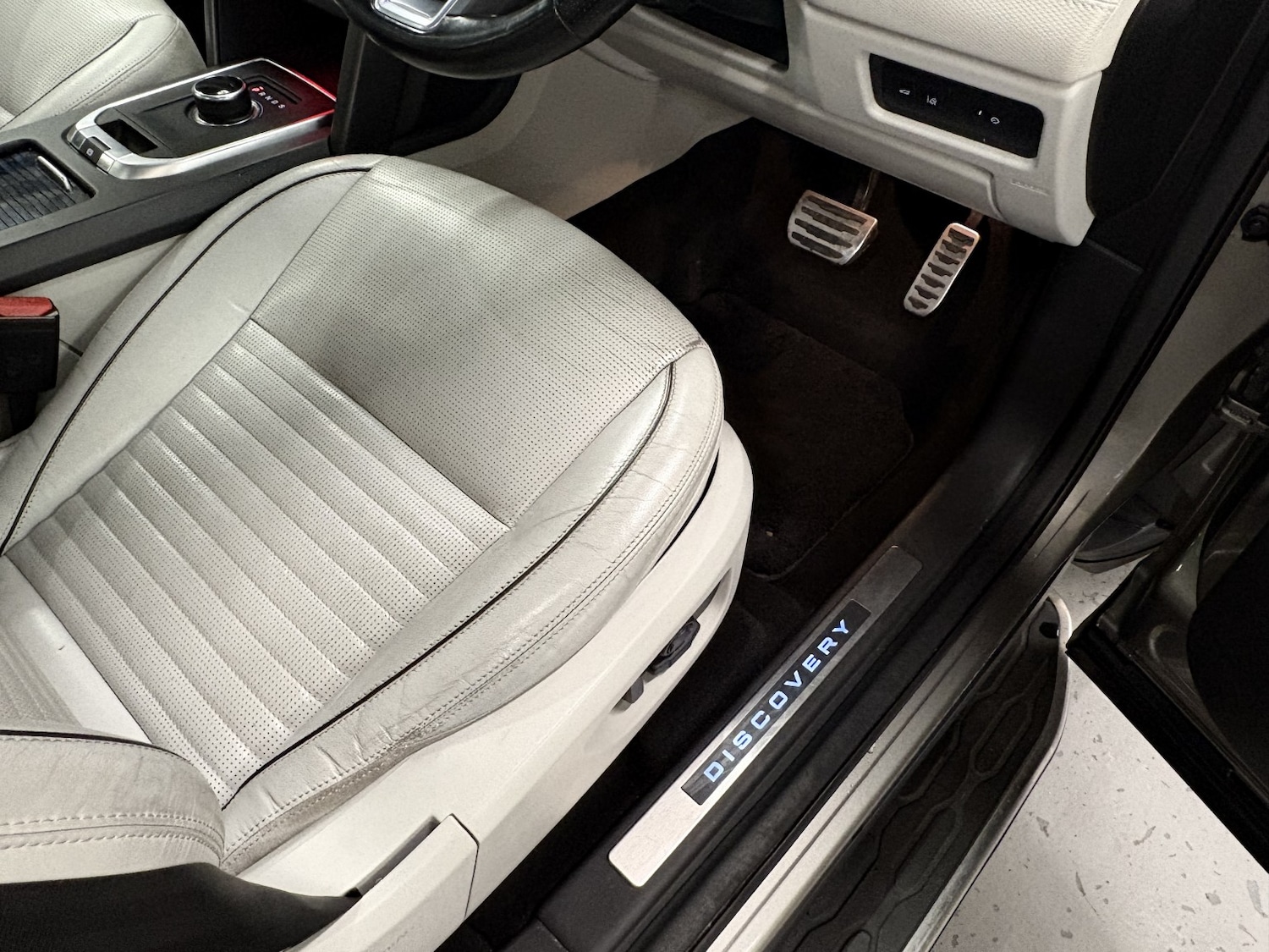 Used Land Rover Discovery Sport 2017 for sale - 78182839: Photo 41