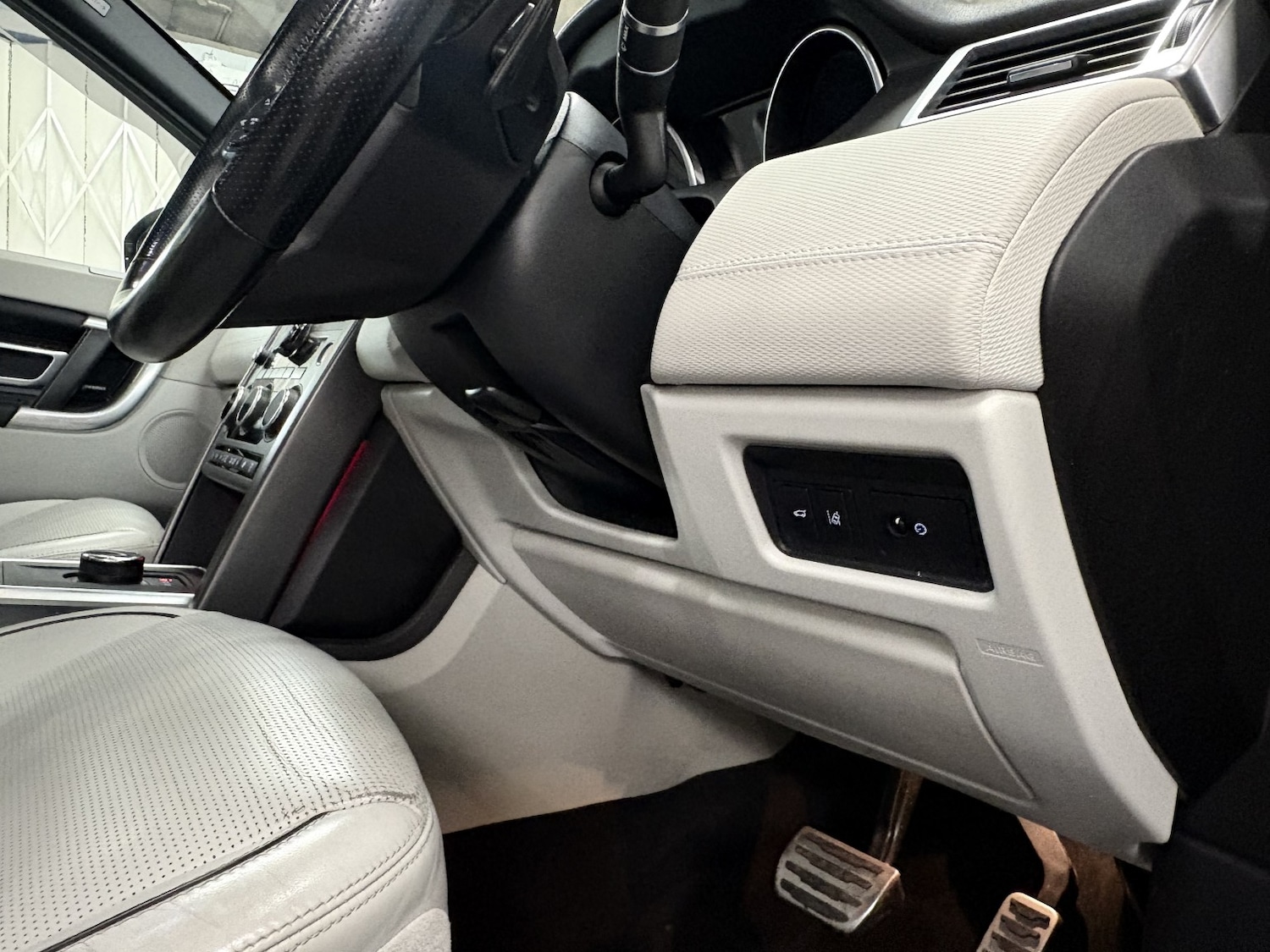 Used Land Rover Discovery Sport 2017 for sale - 78182839: Photo 43