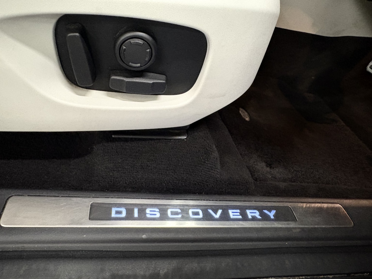 Used Land Rover Discovery Sport 2017 for sale - 78182839: Photo 44