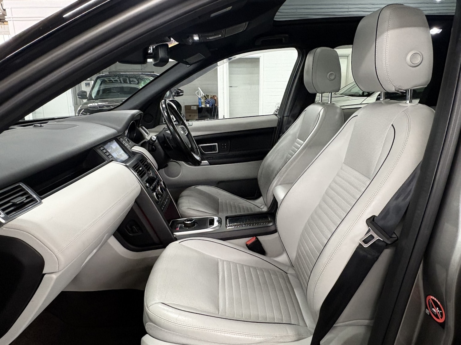 Used Land Rover Discovery Sport 2017 for sale - 78182839: Photo 49